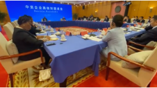 President Ramaphosa addresses the Shenzhen Business Roundtable in China