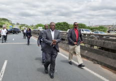 President Ramaphosa inspecting the damage at the N2 bridge in KwaZulu-Natal